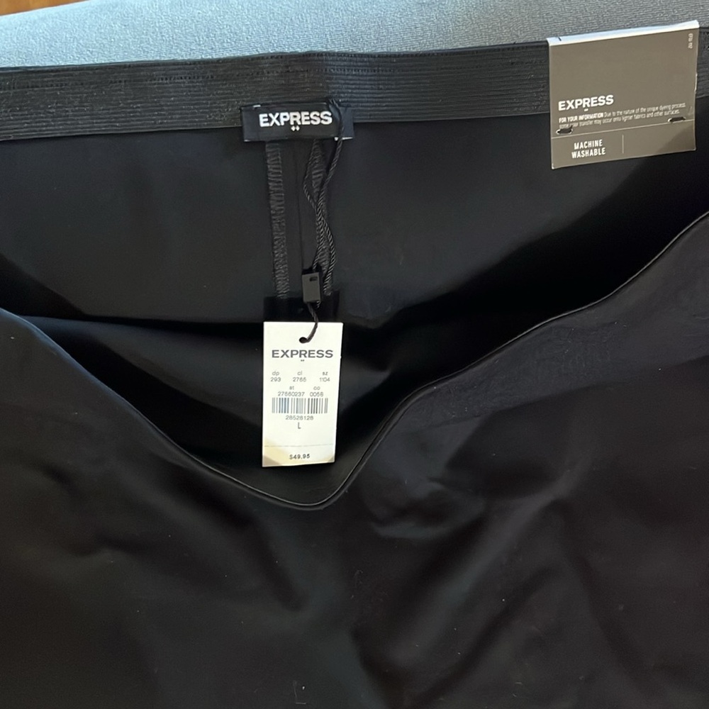 Women’s black pencil stretchy skirt brand new with tags size L